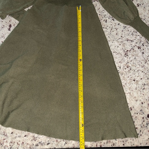 Rachel Zoe Olive Dress Size Medium Long Sleeve Fit Flare Vneck Green Designer - Picture 9 of 10